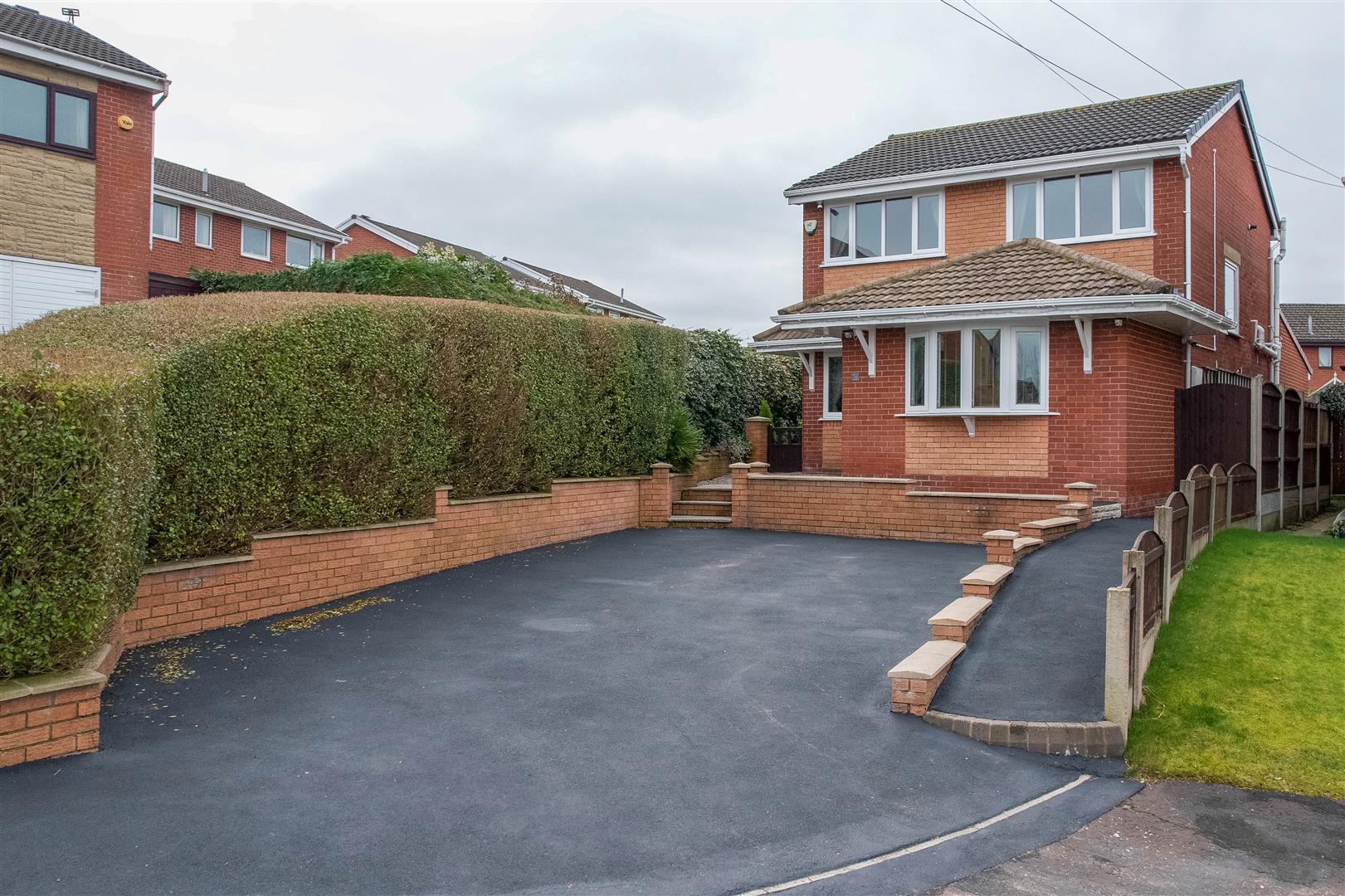 3 bed property in Guildford Avenue, Chorley